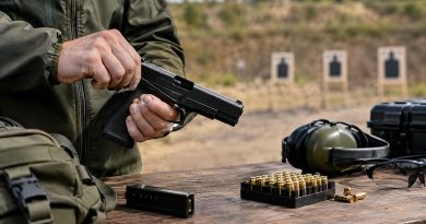 Правила поводження зі зброєю.